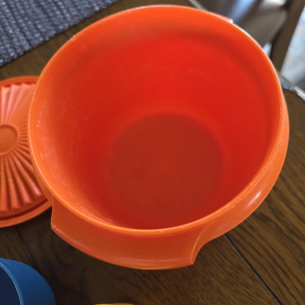 Colorful vintage Tupperware.  2 snack cups One 20 oz storage bowl.